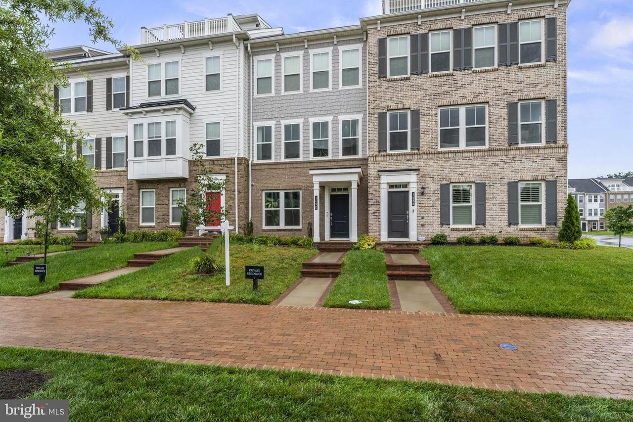 1690 Dunnington Place - Photo 1