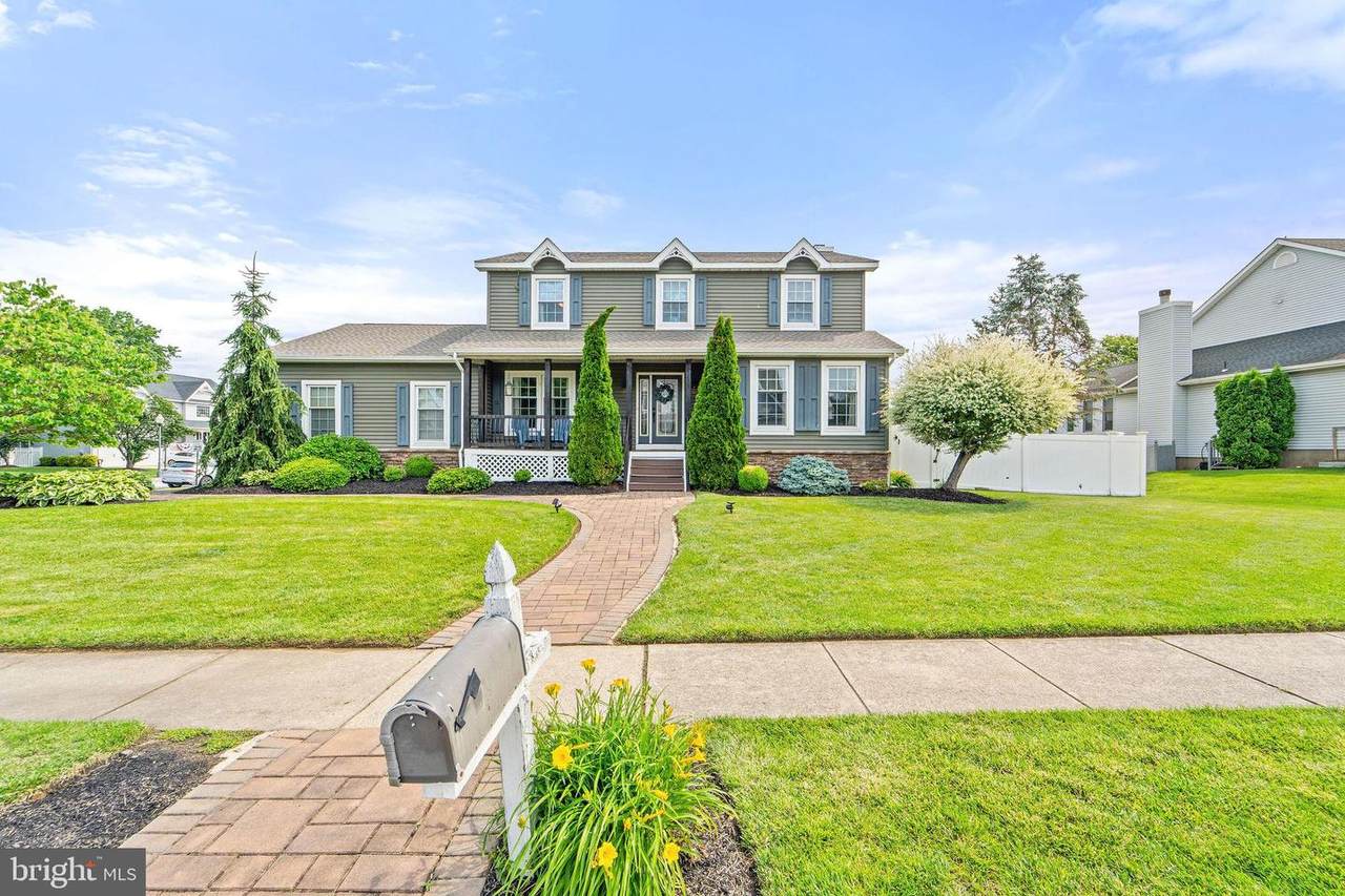 1220 Royal Lane - Photo 1
