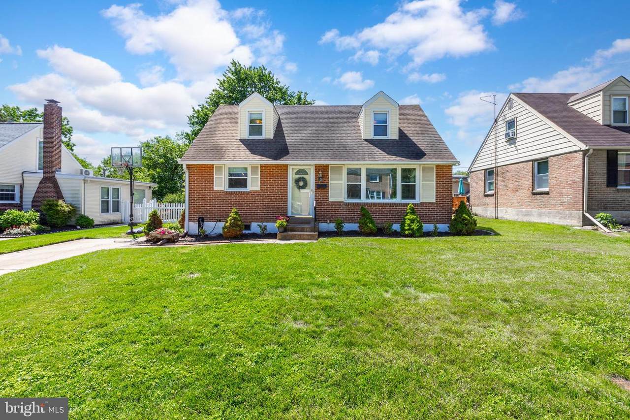 106 Waverly Road - Photo 1
