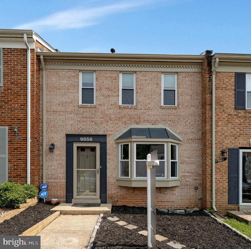 9859 Lakepointe Drive - Photo 1