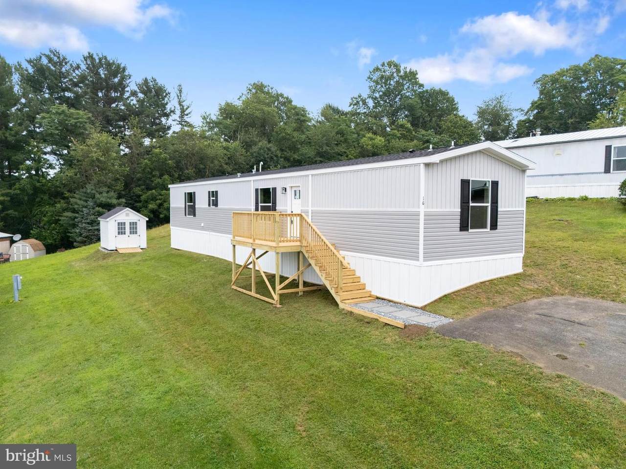 16 Pine Street - Photo 1