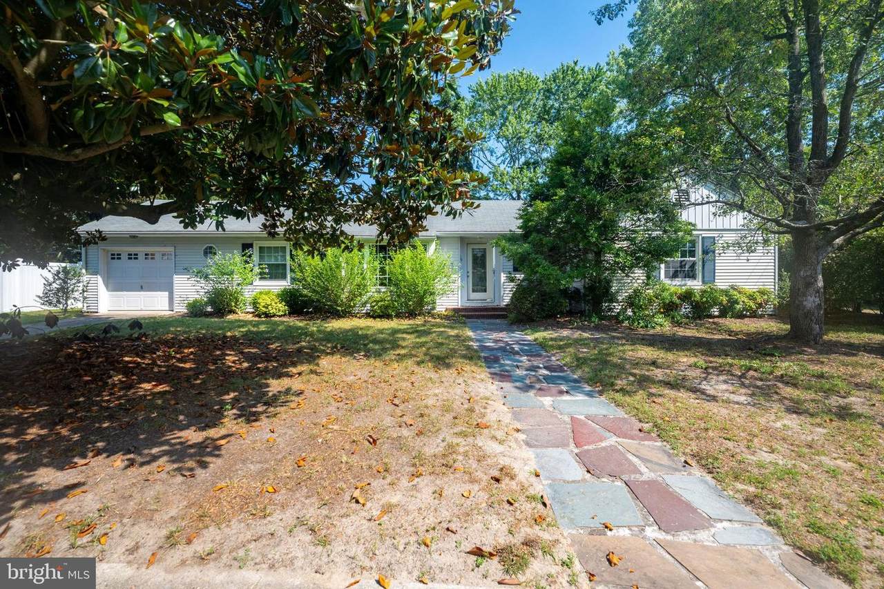 609 Manor Drive - Photo 1