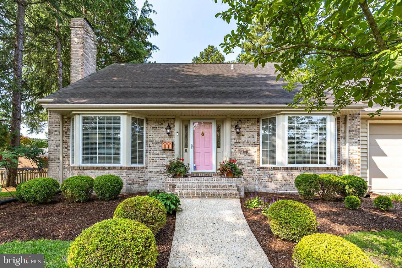 602 Crestview Lane - Photo 1