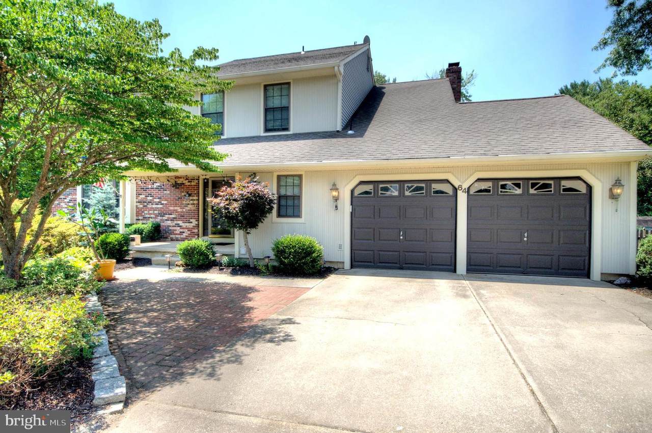 64 Pelham Drive - Photo 1
