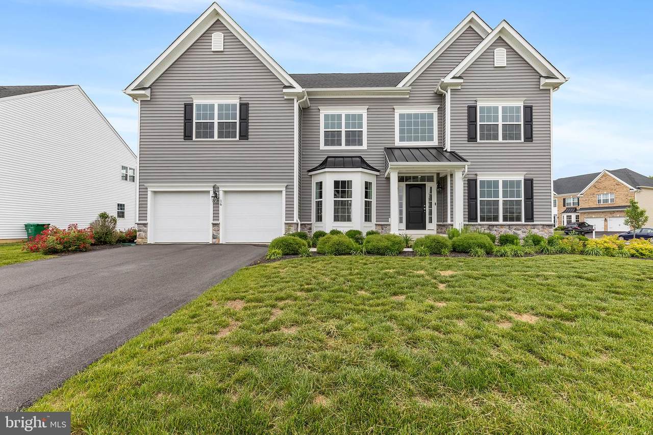 16 Wavyleaf Drive - Photo 1