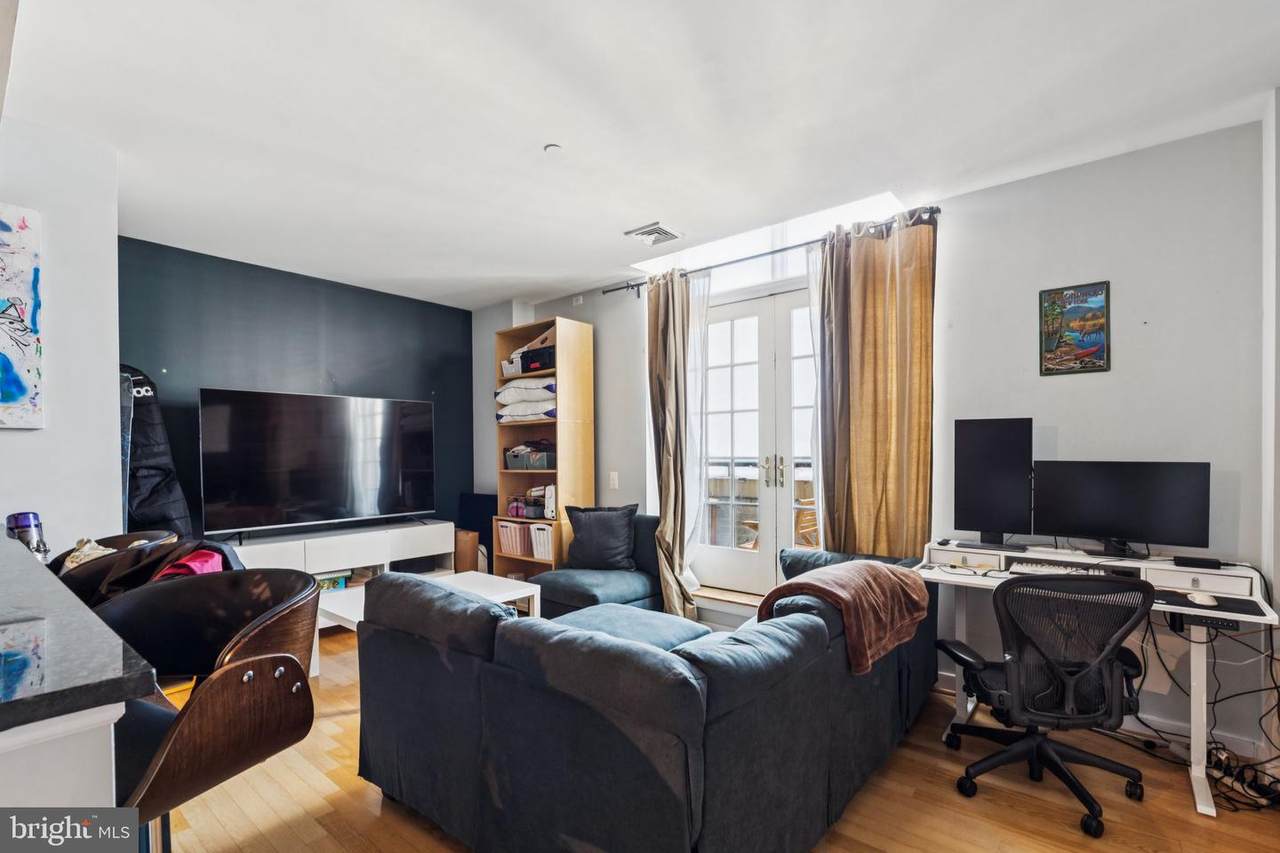 111 15TH Street - Photo 1