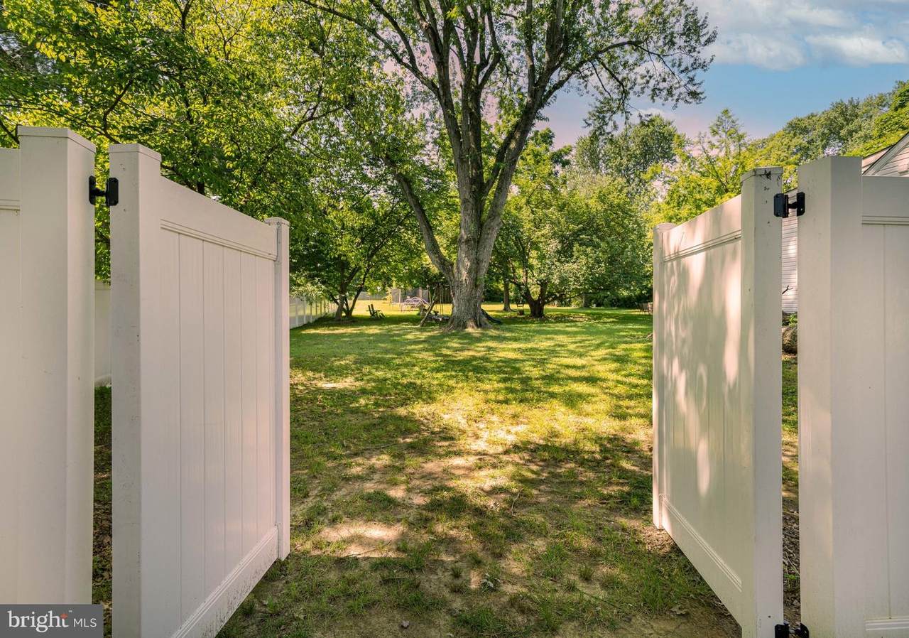 5819 Pine Hill Drive - Photo 1