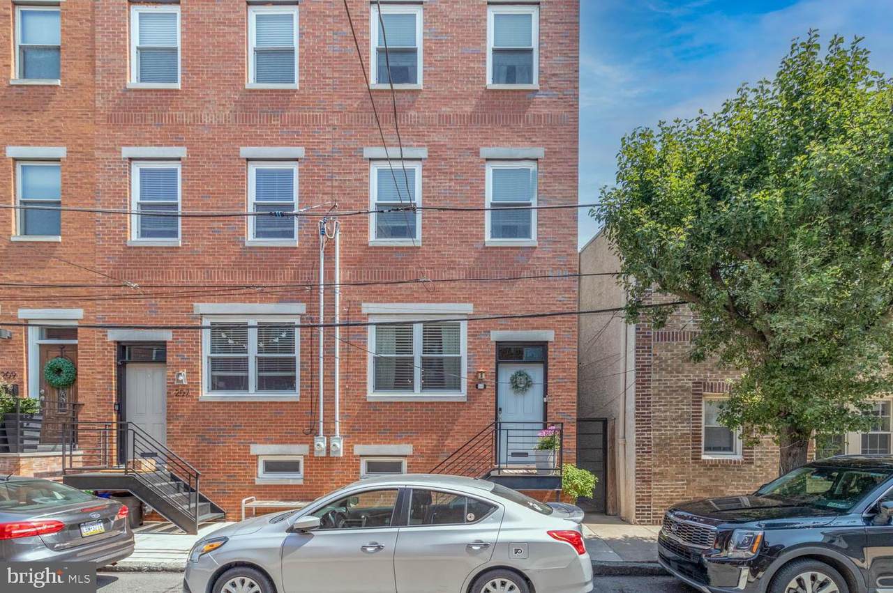 205 Mountain Street - Photo 1