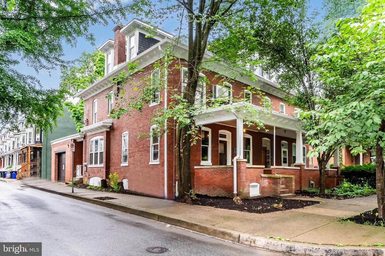 217 Woodbine Street - Photo 1