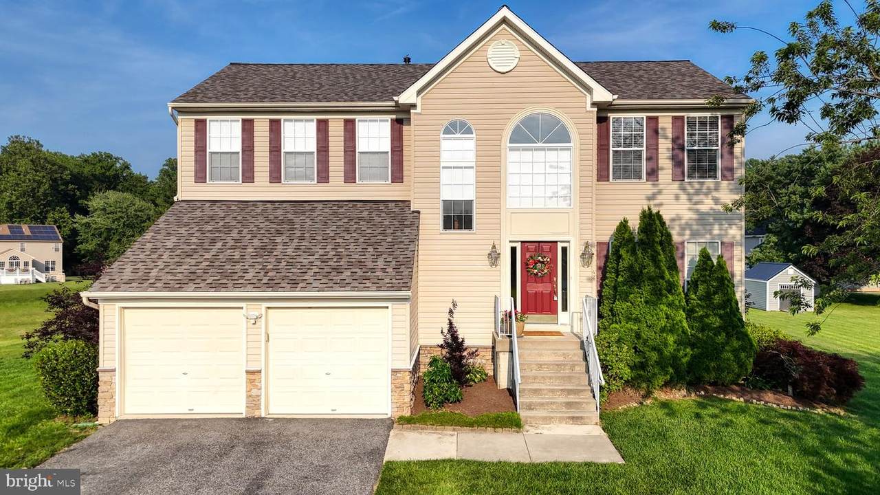 42 Saundra Street - Photo 1