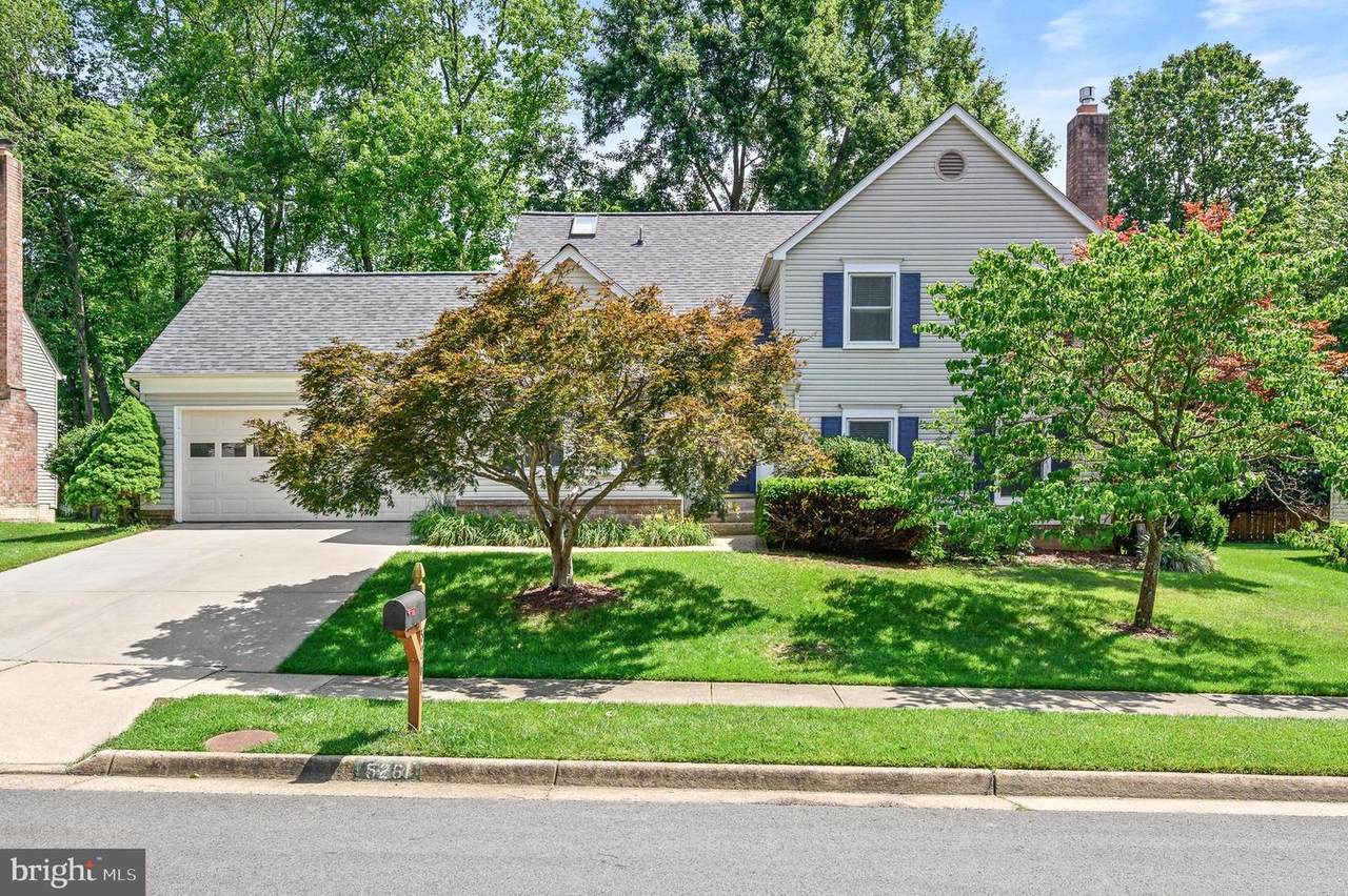 5261 Dunleigh Drive - Photo 1