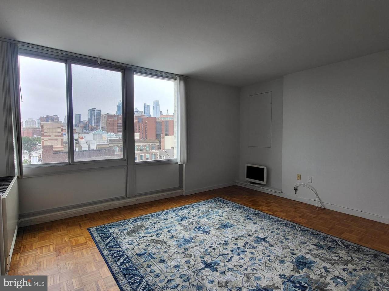 604-36 Washington Square - Photo 1