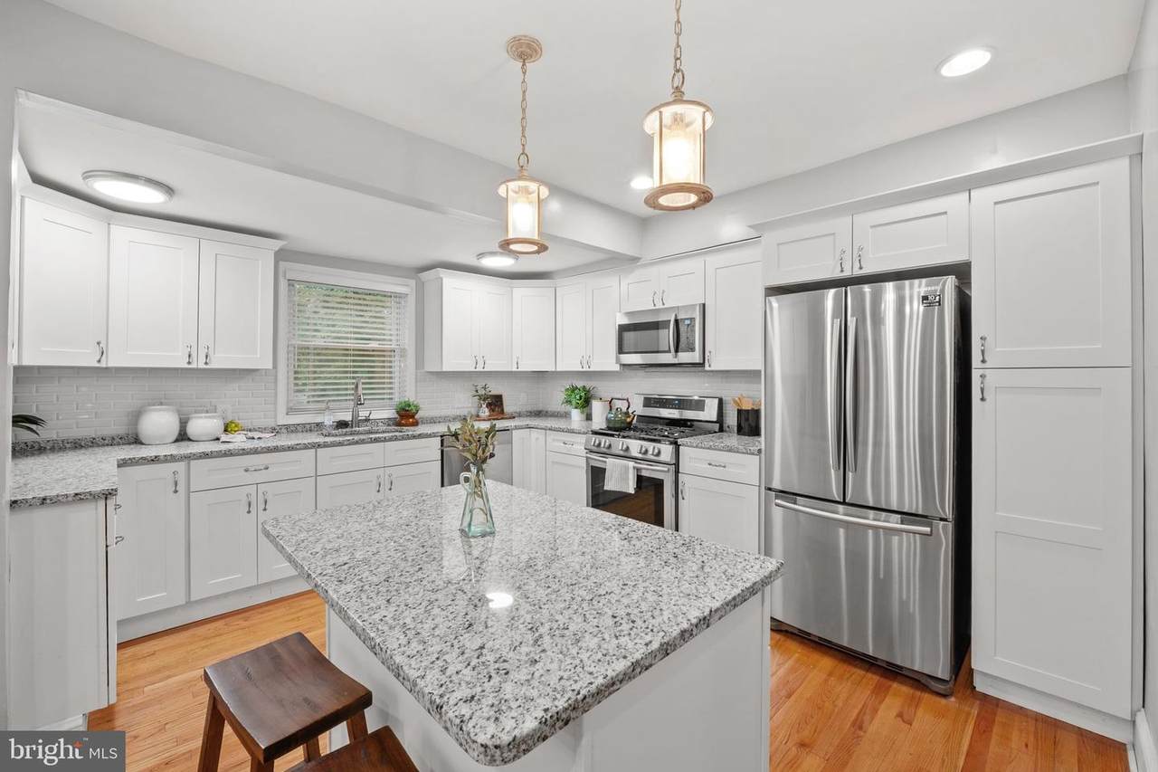 402 Forest View Road - Photo 1