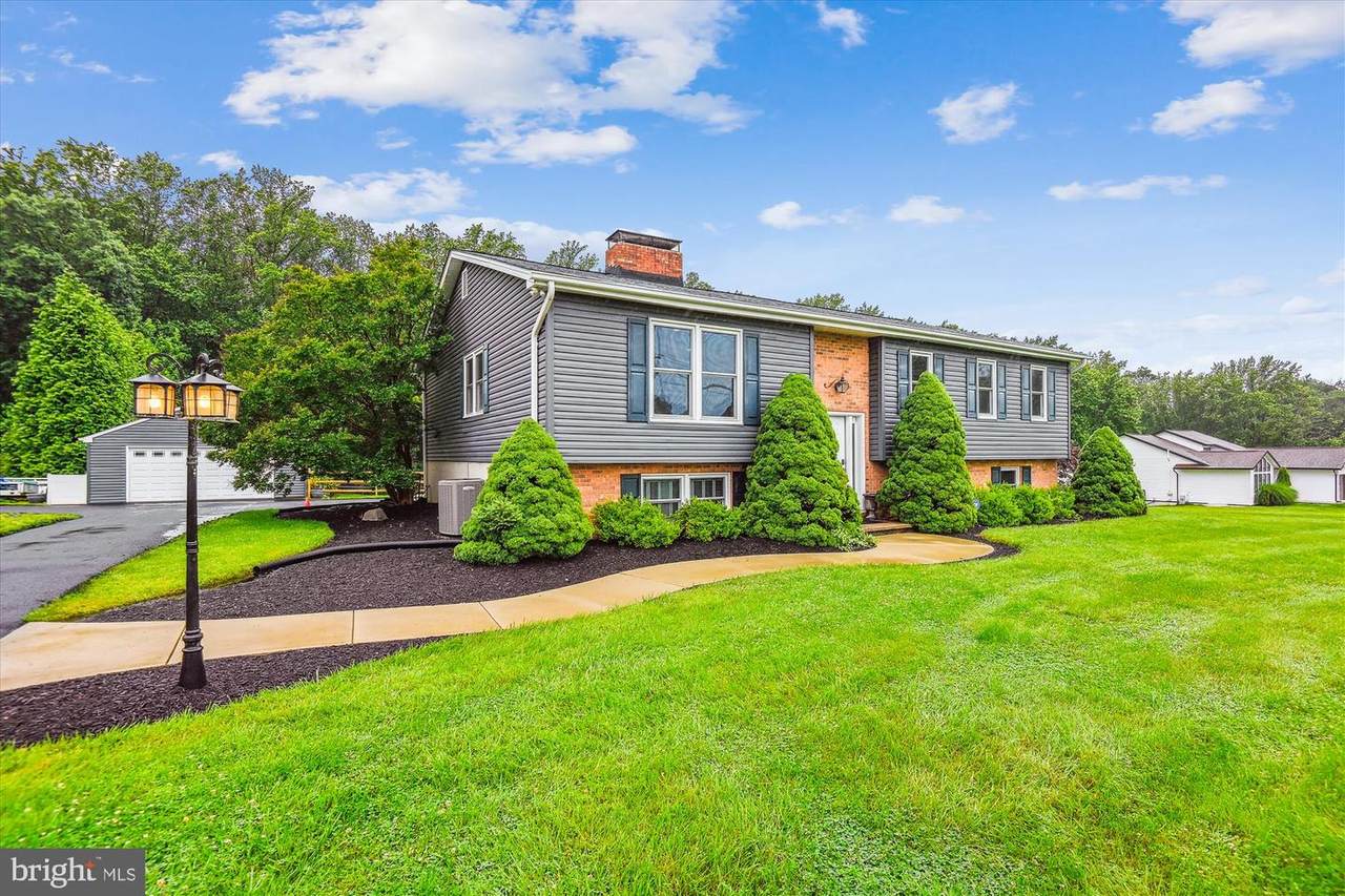 13220 Falls Road - Photo 1