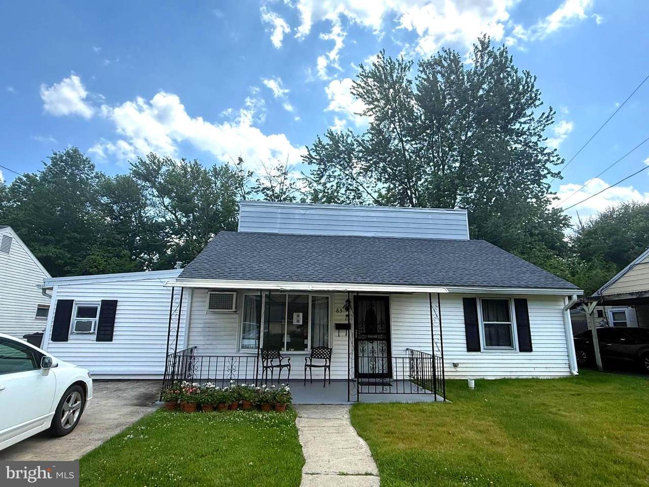 83 Theresa Street - Photo 1