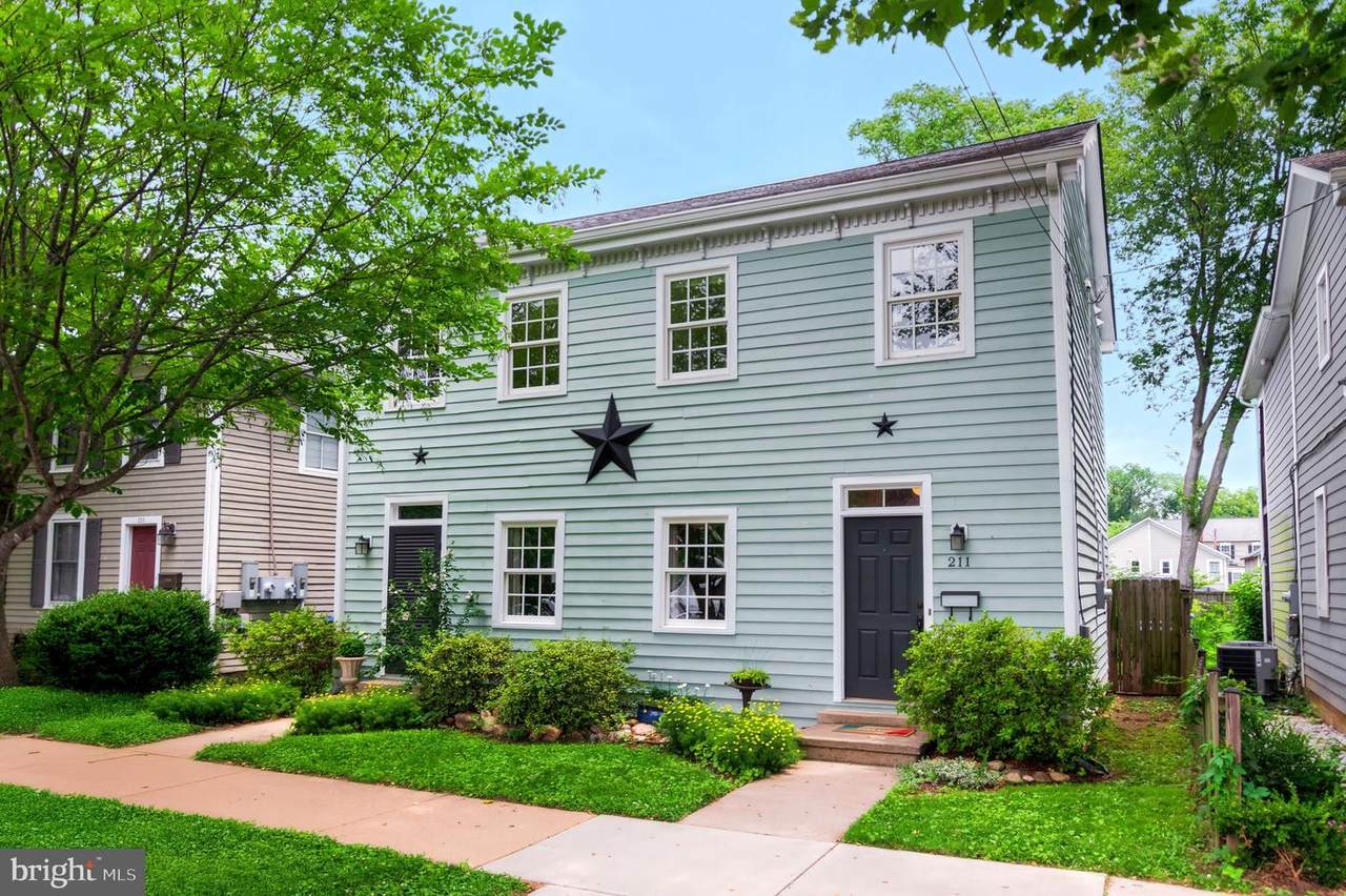 211 Prince Edward Street - Photo 1