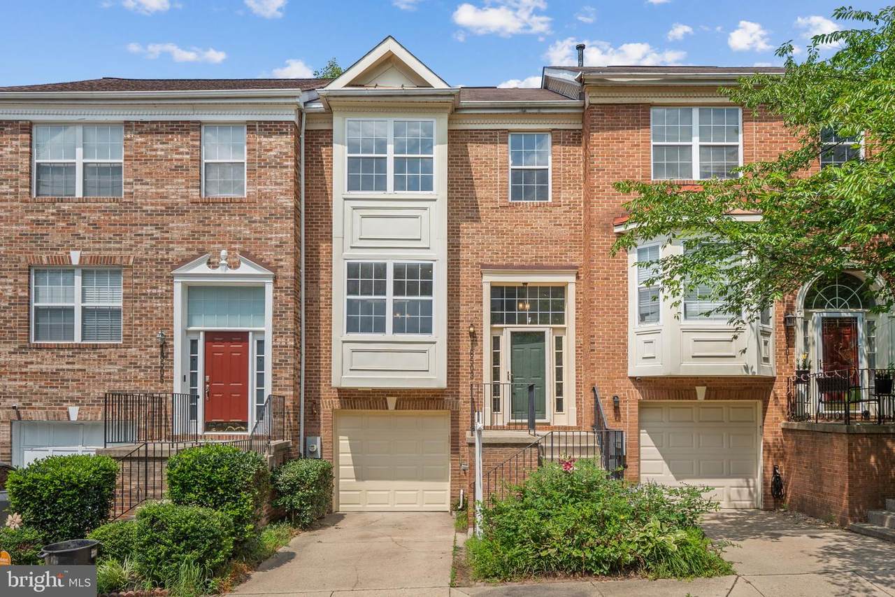18503 Carriage Walk Circle - Photo 1