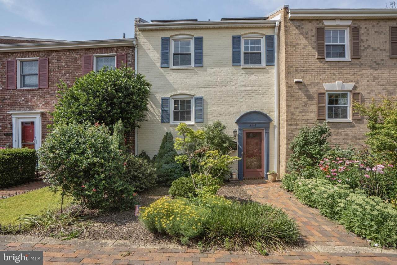 3848 University Drive - Photo 1