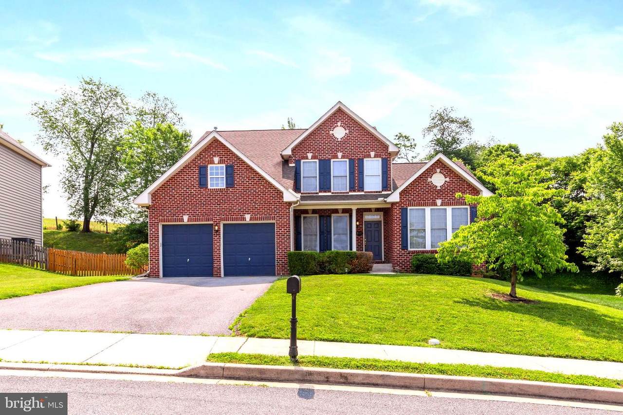 205 Tiger Way - Photo 1