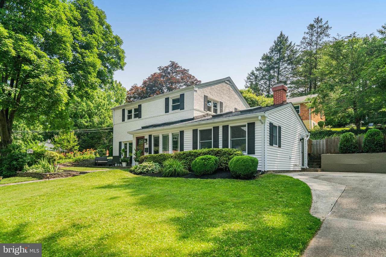 3817 Larchwood Road - Photo 1