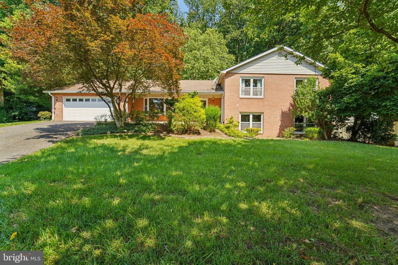 6102 Gallery Street - Photo 1