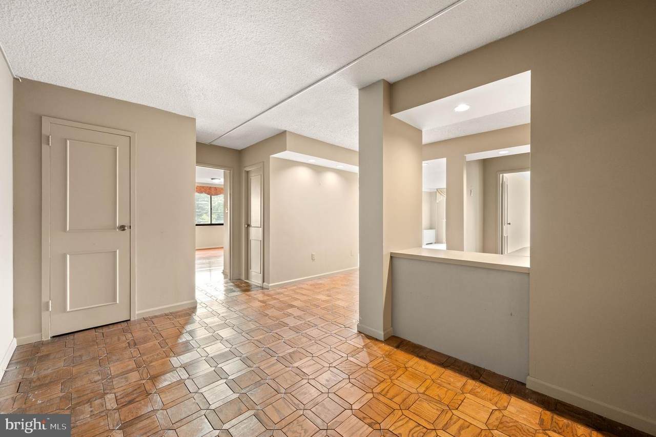 801 Yale Avenue - Photo 1