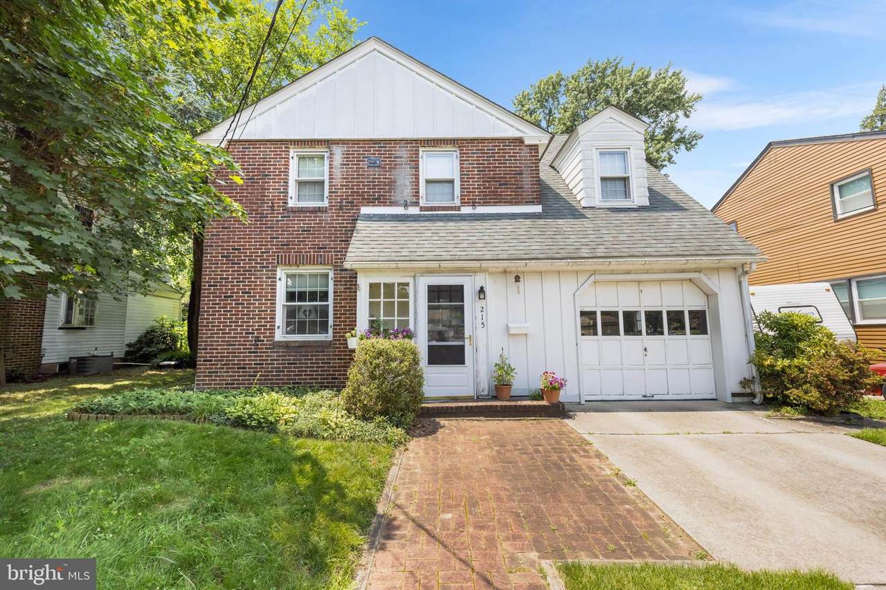 215 Vineyard Boulevard - Photo 1