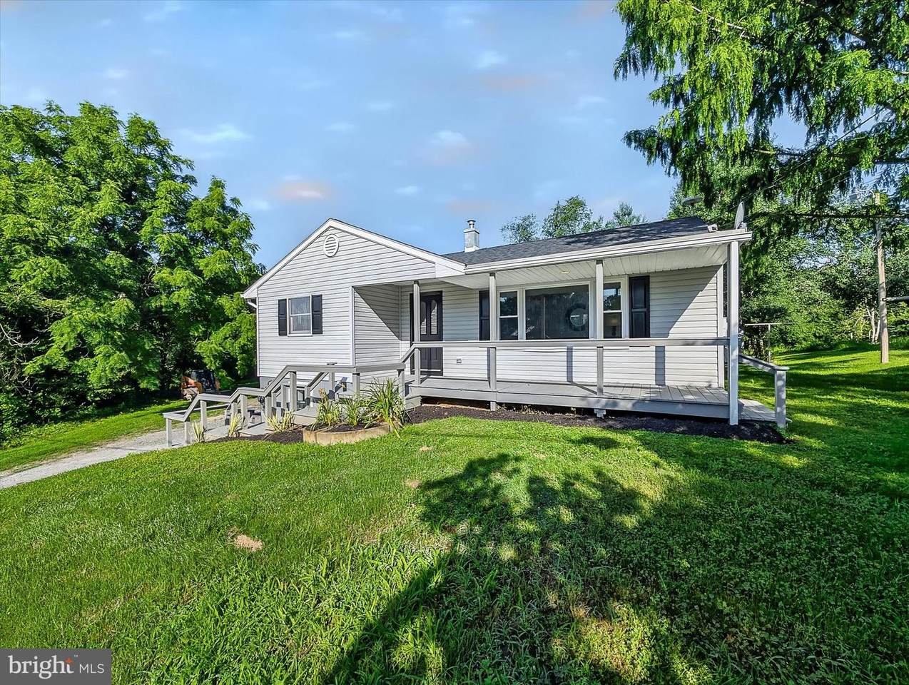 862 Baumgardner Road - Photo 1
