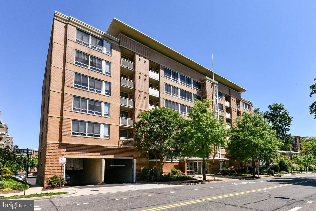355 I Street - Photo 1