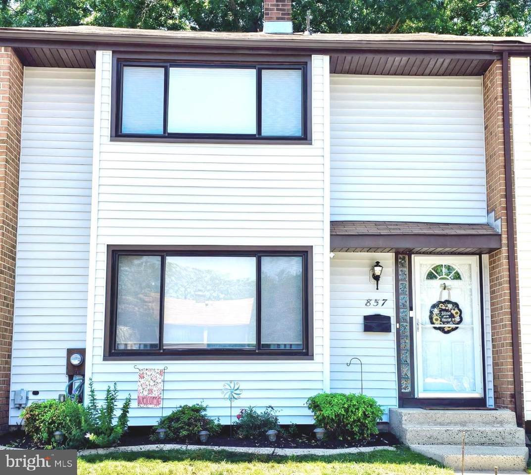 857 Jamestown Rd - Photo 1