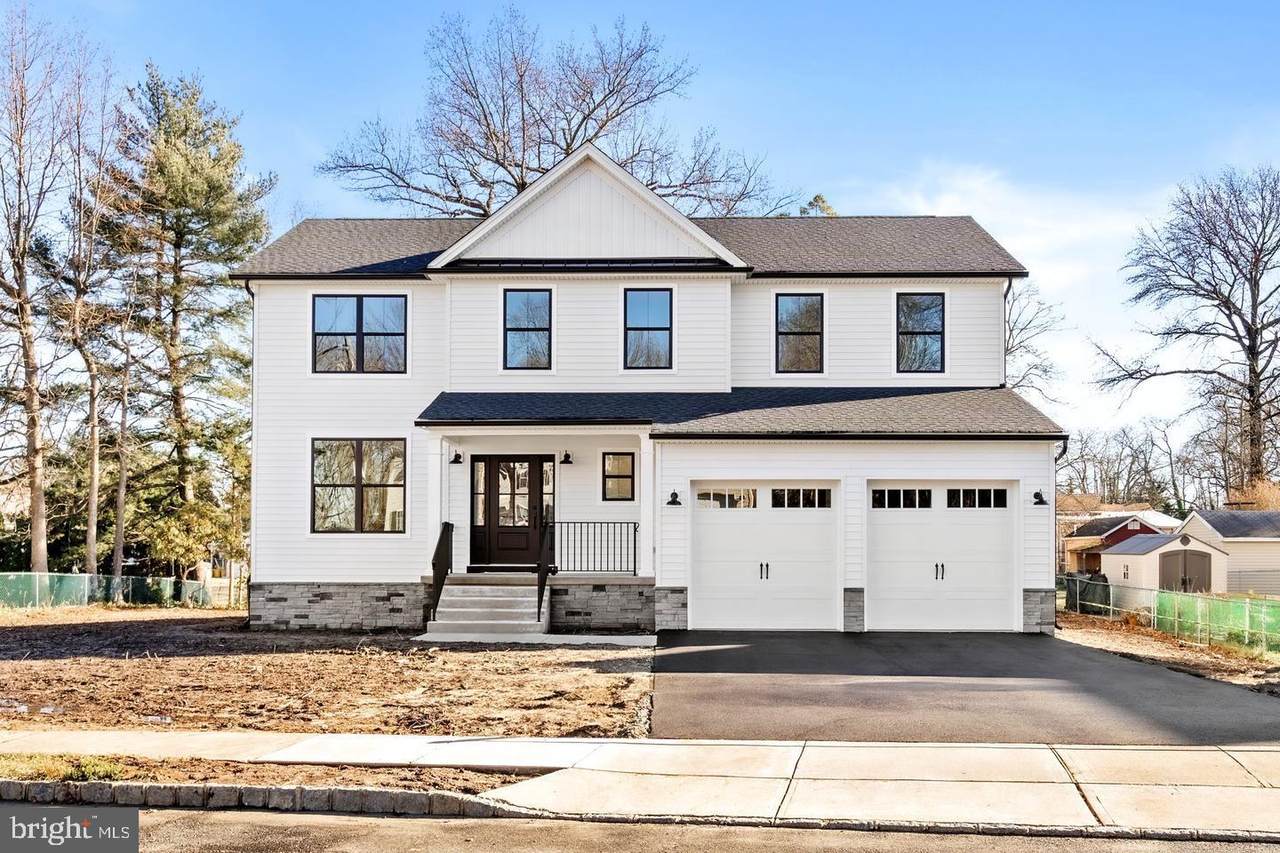 4913 Broad Street - Photo 1