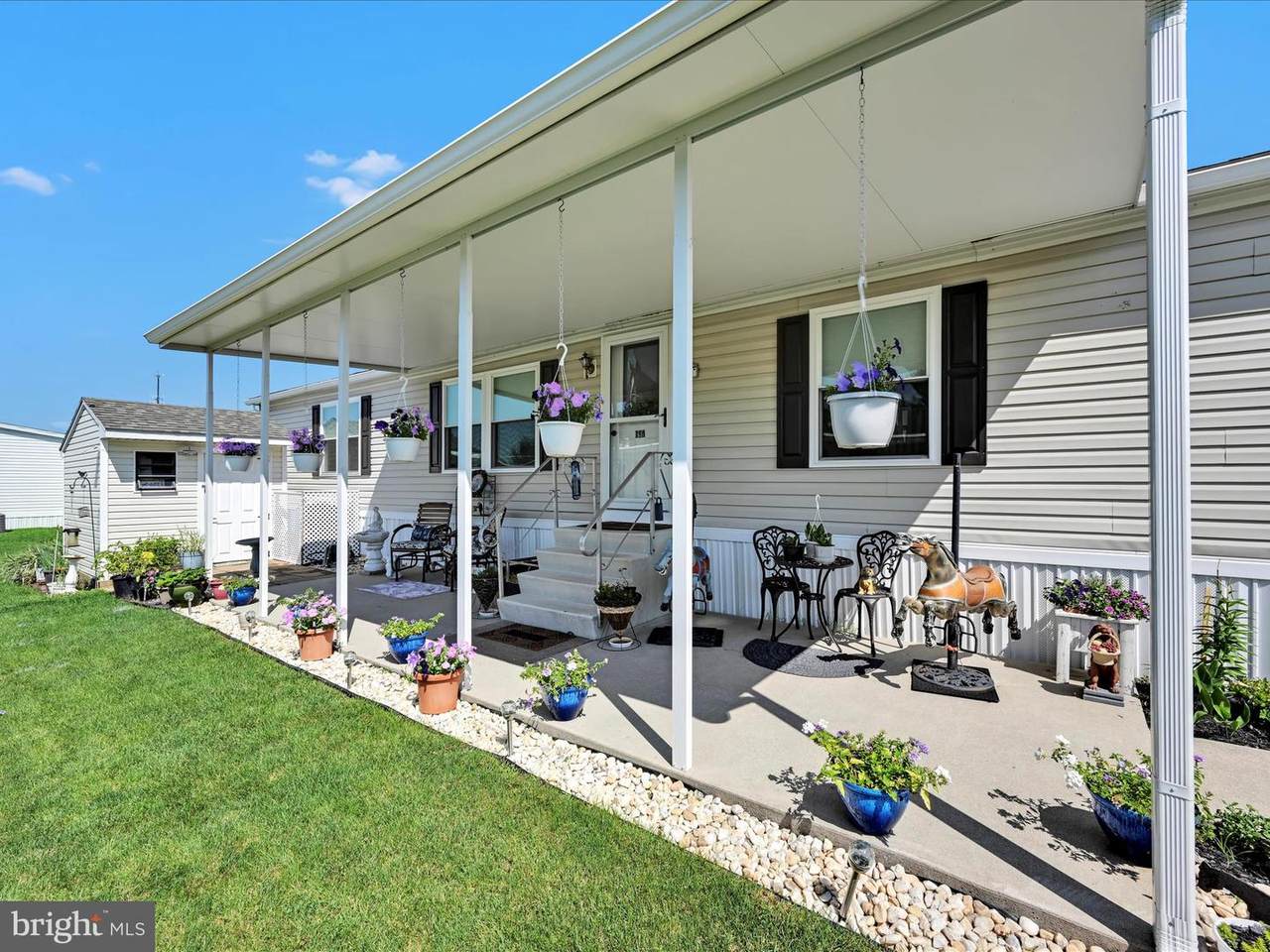 647 Lilac Drive - Photo 1