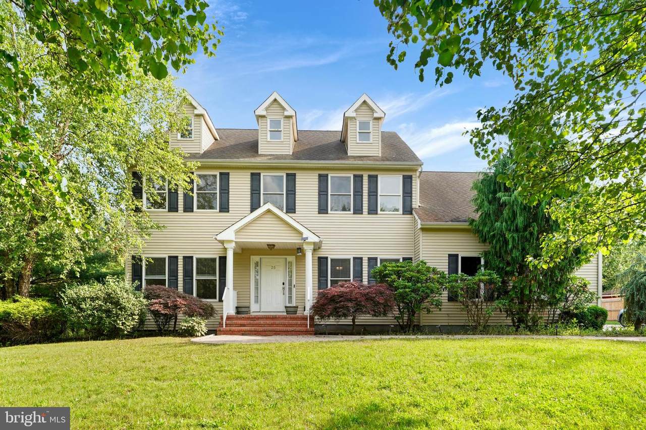 25 Orris Avenue - Photo 1