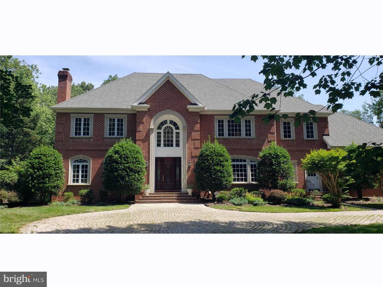 8902 Chequers Way - Photo 1