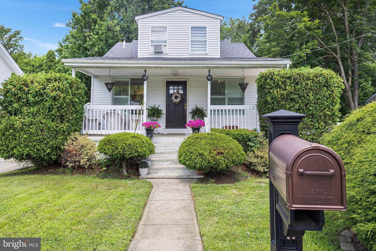 8 Maple Avenue - Photo 1