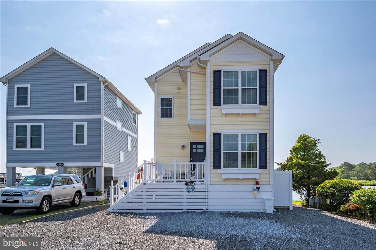 37892 Swann Drive - Photo 1