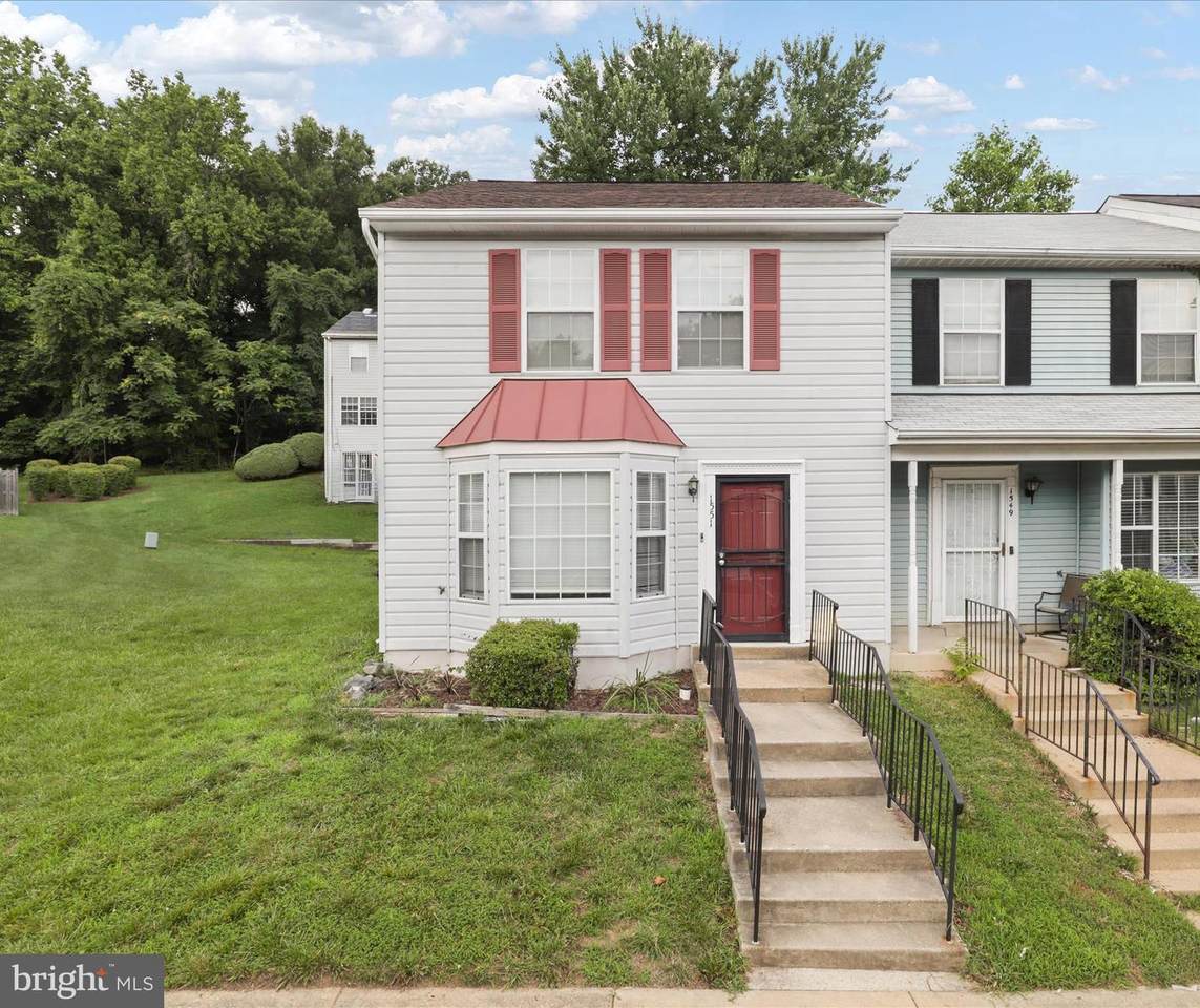 1551 Karen Boulevard - Photo 1