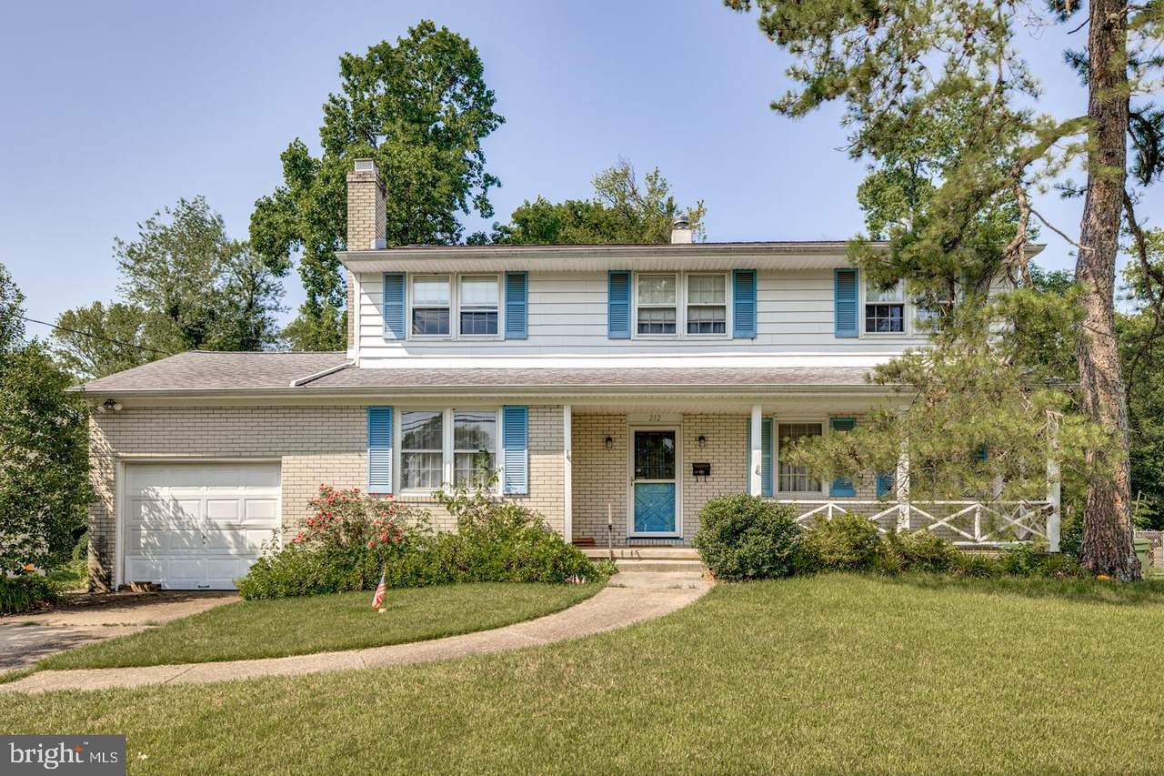 212 Walt Whitman Boulevard - Photo 1