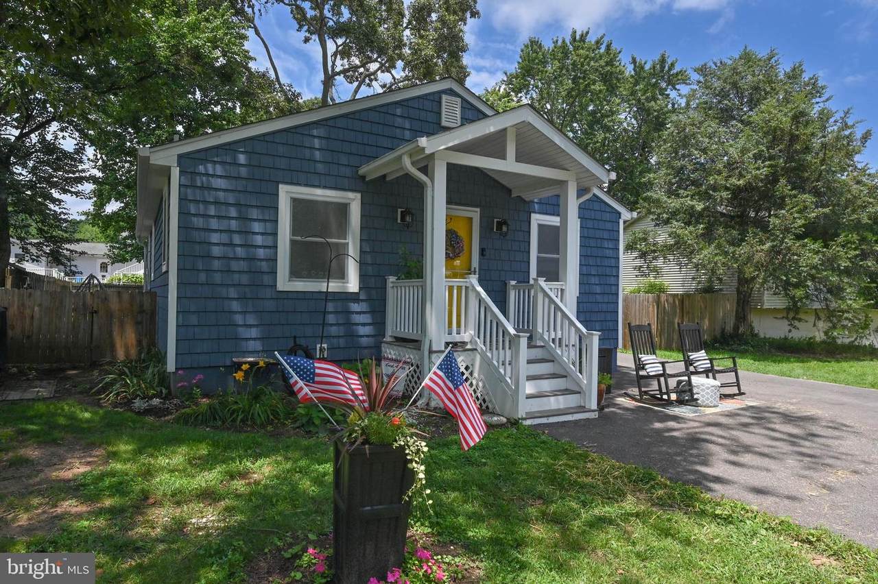 548 Poplar Drive - Photo 1