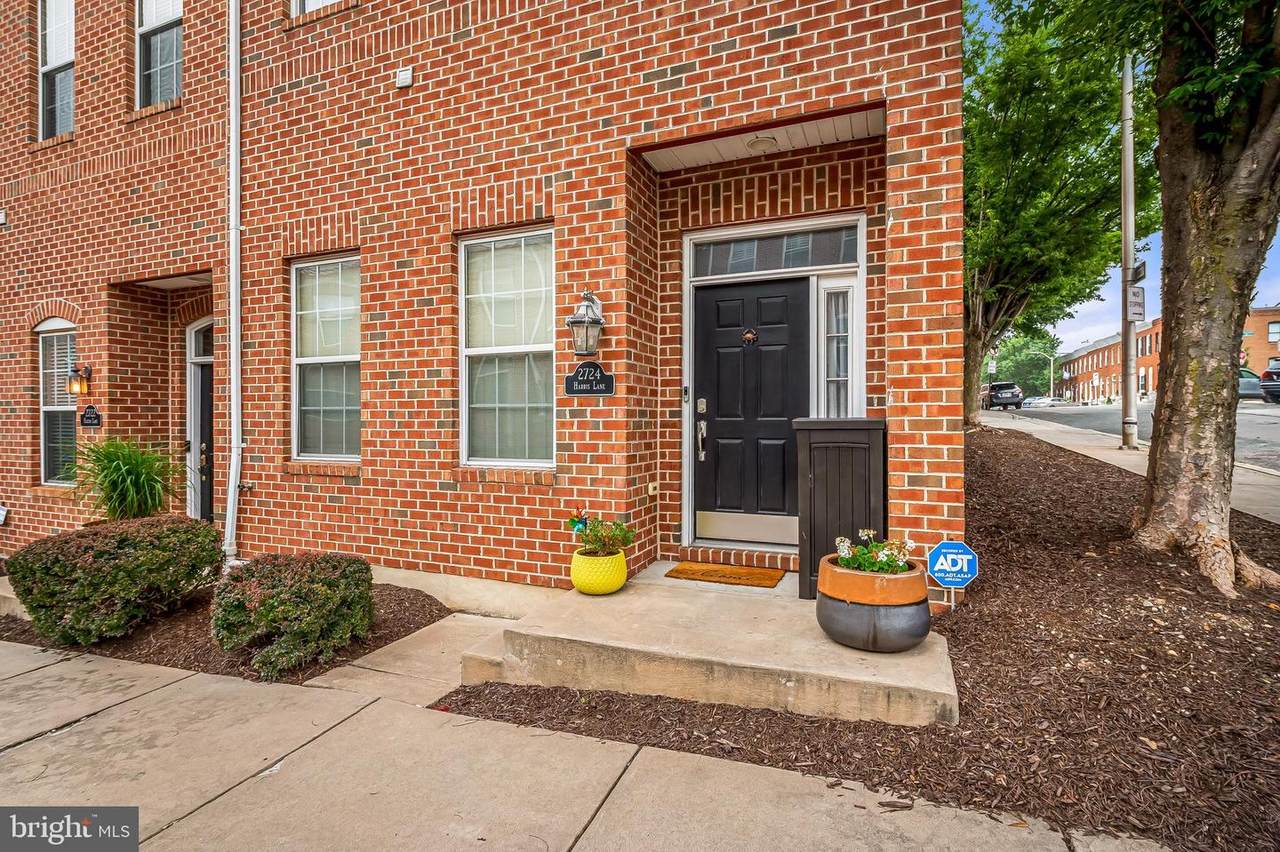 2724 Harris Lane - Photo 1