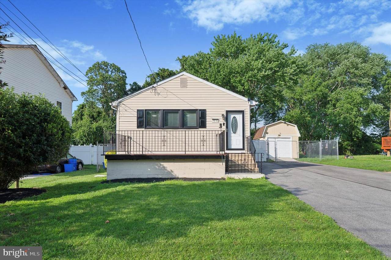 735 Cooke Avenue - Photo 1