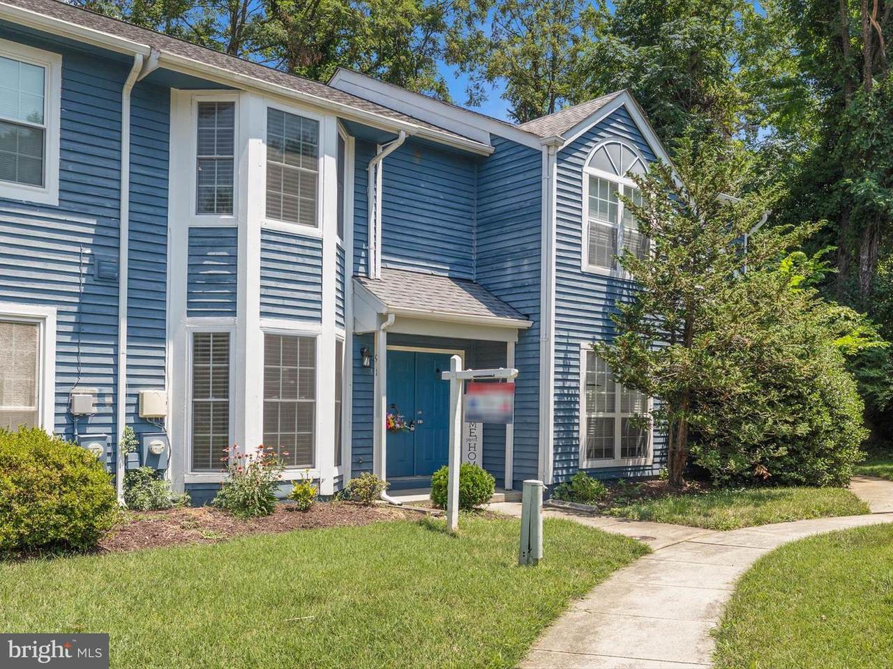 911 Breakwater Drive - Photo 1