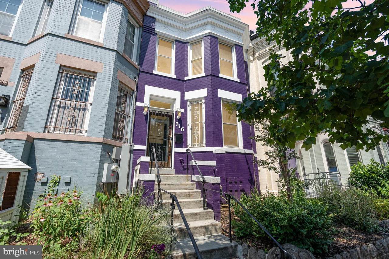 716 4TH Street - Photo 1