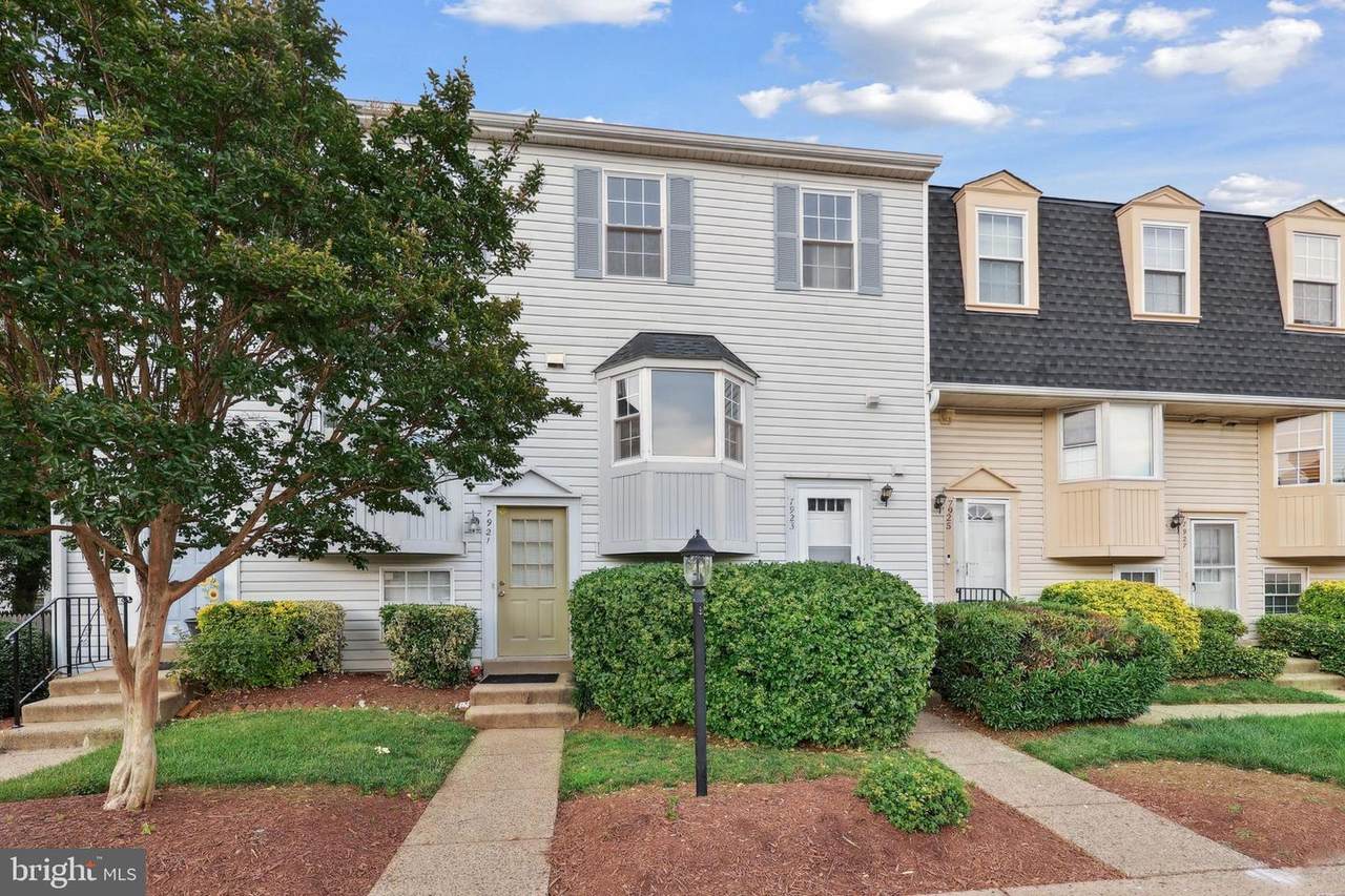 7923 Brighton Way - Photo 1