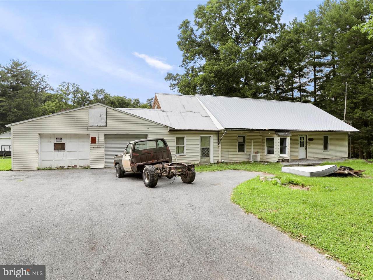 2442 Chestnut Grove Road - Photo 1