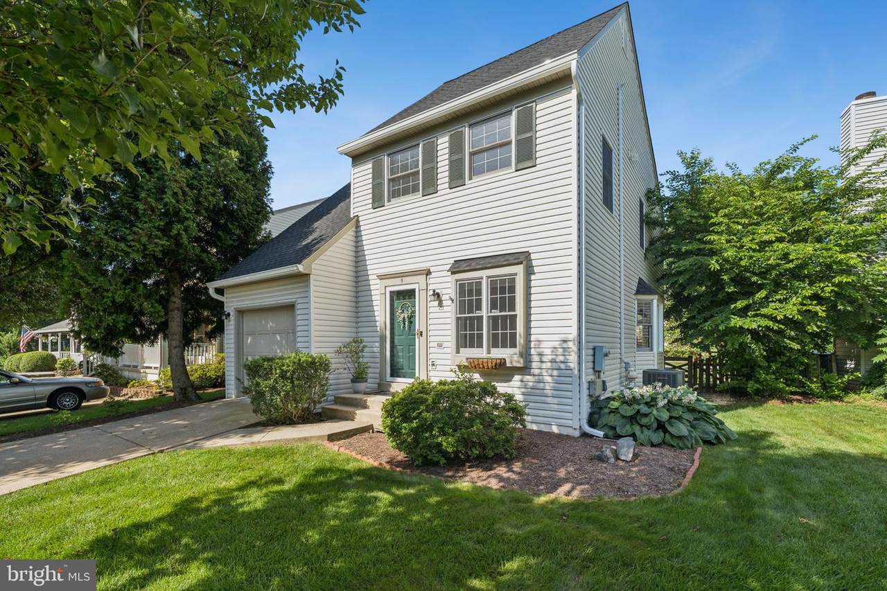 5 Mccarty Court - Photo 1