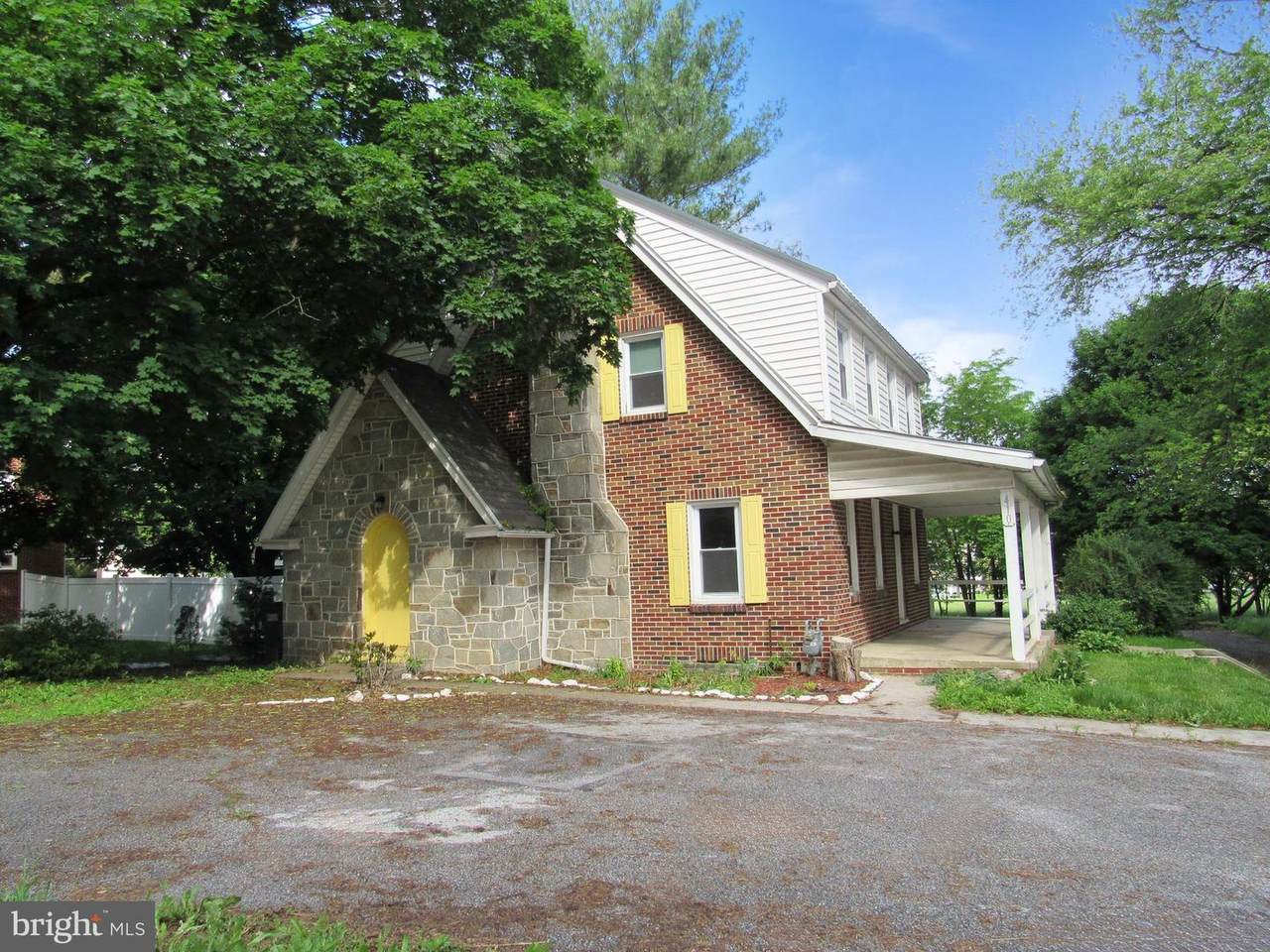 410 Hanover Road - Photo 1