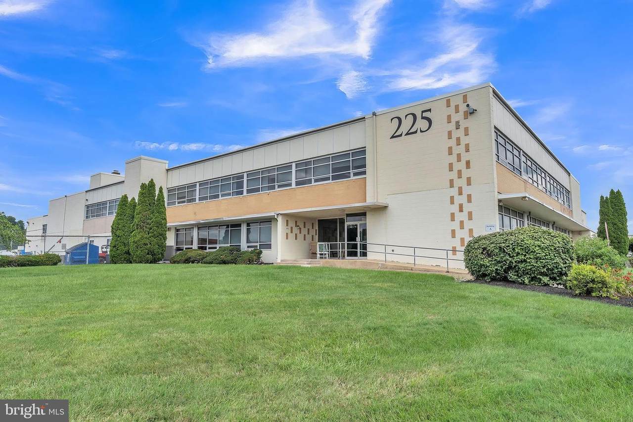 225 Lincoln Highway - Photo 1