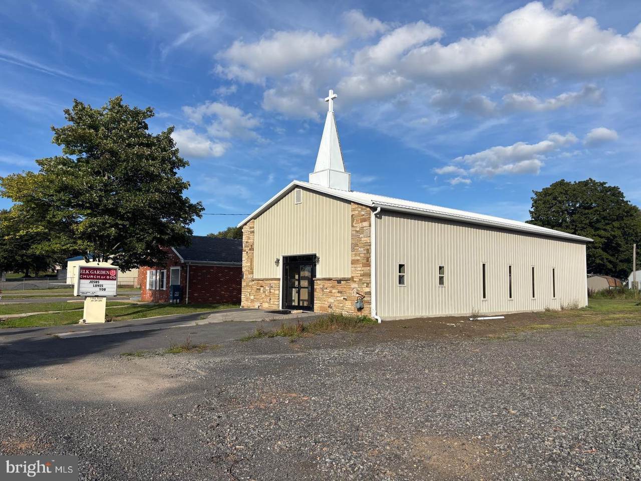  Oak Street - Photo 1