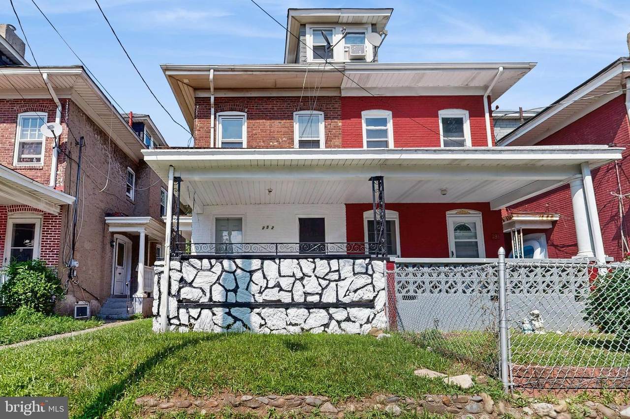 232 Cuyler Avenue - Photo 1